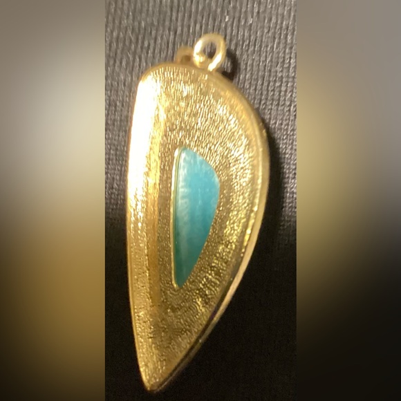 Turquoise Like Stone Pendant with Faux diamonds necklace pendant - Picture 2 of 6